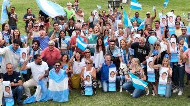 Multitudinaria caravana en Pergamino por la democracia en apoyo a Sergio Massa