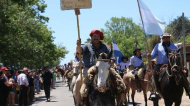La Fiesta del Camino Real en Villa Ruiz convocó a cientos de personas