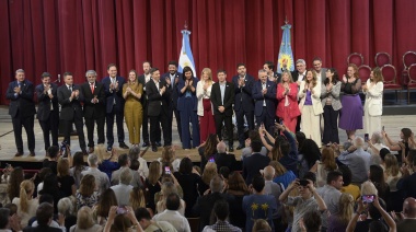 Kicillof tomó juramento a los integrantes del gabinete provincial