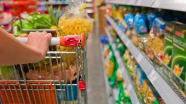 Una familia necesita ingresos mensuales por casi 500 mil pesos para no caer en la pobreza