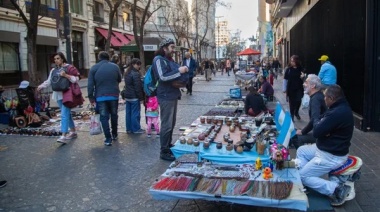 La informalidad laboral argentina es del 50%, a tono con Latinoamérica, excepto Chile