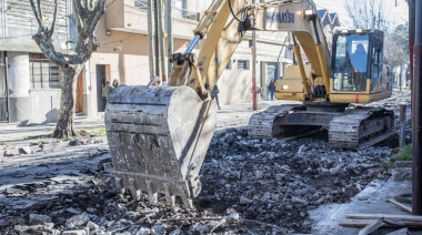 Más obras de repavimentación e infraestructura vial en Lanús