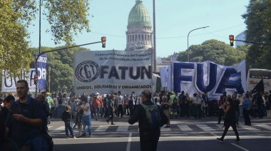 El Frente Sindical de Universidades Nacionales manifiesta que la situación de emergencia en la que se encuentra la universidad pública no admite posposiciones.