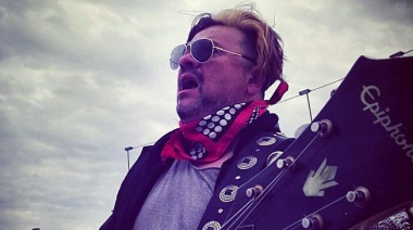 Hugo Armoa, de Tocar con los Gigantes del Rock a Triunfar en el Cine