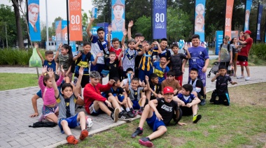 Chicos y chicas de clubes de barrio disfrutaron de Universo Lanús