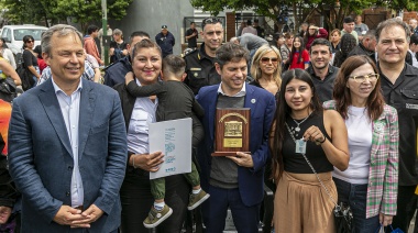 Axel Kicillof, entregó  y Mariano Cascallares, entregaron viviendas en Almirante Brown