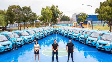 Lanús Gobierno incorporó 18 camionetas nuevas para seguir fortaleciendo los servicios públicos