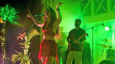 Alejo Topet, el talentoso guitarrista de la hija menor de Chayanne