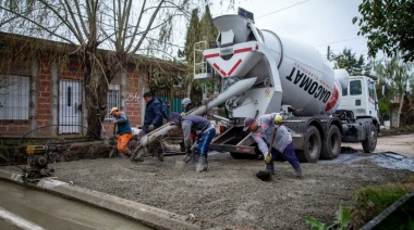 Avanzan las obras de pavimentación en distintos barrio del distrito