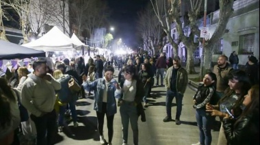 Miles de vecinos y vecinas participaron de la 57ª edición de los Fogones de Bernal
