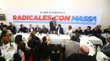 El peronismo empuja la campaña de Massa en distritos de la UCR y pone el foco en la obra pública para contrastar con Milei