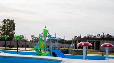 Tapalqué inauguró piscinas exteriores para niños