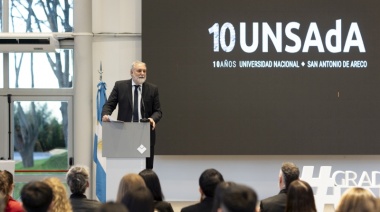 Entrega de diplomas para 46 nuevos/as profesionales de toda la región que se recibieron en la UNSAdA