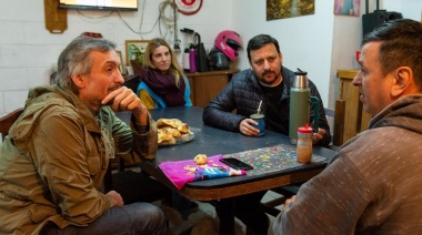 Máximo Kirchner junto a Emmanuel Santalla en Avellaneda: "Esto es lo que quiere Cristina: Una Argentina que nos contenga y nos abrace a todos"
