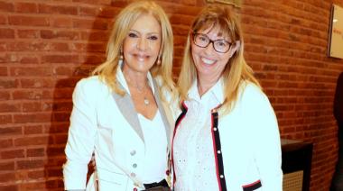 Sandra Laham y Susana Roccasalvo en el Paseo La Plaza