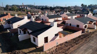 Kicillof entregó viviendas en Magdalena