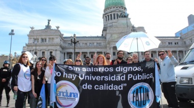 En defensa de la Ley de Financiamiento Universitario, ANDUNA concentró frente al Congreso