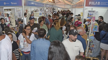 Más de 100 mil vecinos dijeron "presente" en la octava edición de la Feria Internacional del Libro browniana