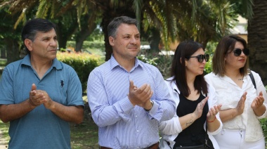 El intendente Miguel Gesualdi estuvo presente en el acto por los 88 años de Villa Espil