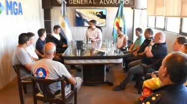 Kicillof visitó Miramar y garantizó la asistencia para los damnificados por el temporal
