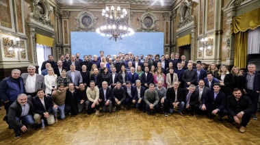 Kicillof: “Cumplimos nuestros compromisos porque asumimos la tarea de acompañar y proteger al pueblo de la provincia”