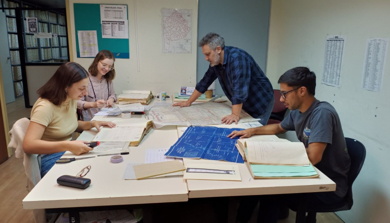 Se digitalizaron 125 mil planos históricos de toda la Provincia de Buenos Aires y se renovó el trabajo para continuar la tarea