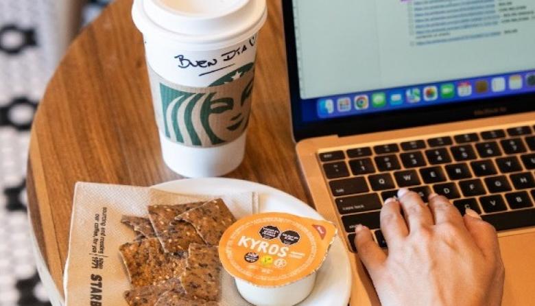 Starbucks Argentina redefine el consumo del momento y suma a Kyros Hummus con su nuevo formato