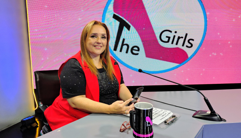 De maquillar a famosos y pilotear avionetas,   a divulgar emprendedoras en TV