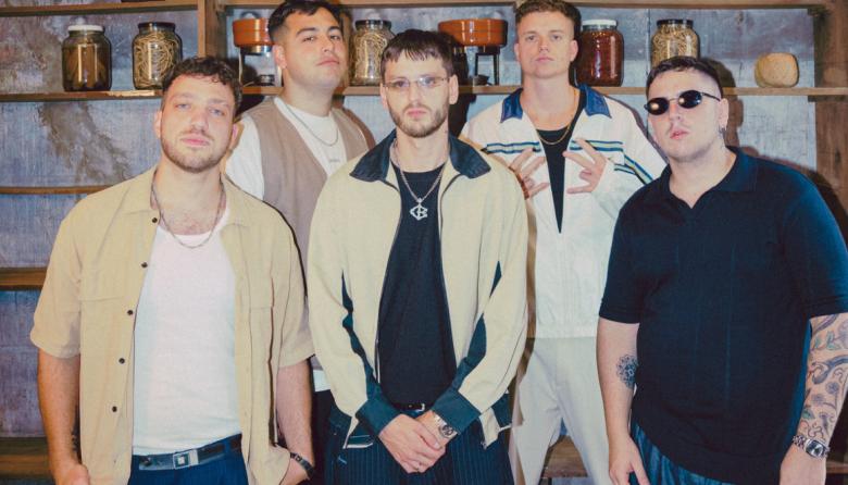 Caliope Family presenta «Emblema», su obra de consagración en el soul y hip hop argentino