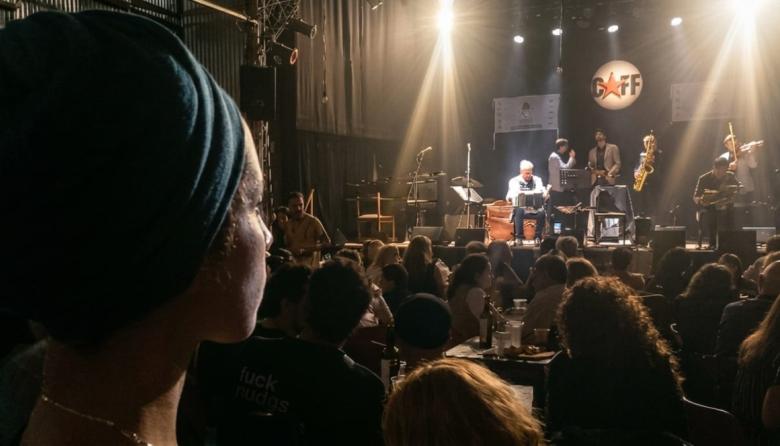 El tango alza la voz