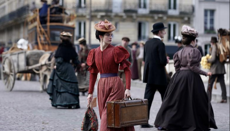 “La llegada del futuro”: una historia que une el París de 1895 con el de 2025 llega a los cines argentinos
