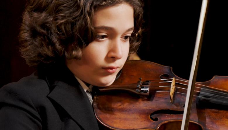 El violinista prodigio Marcos Carreras dará un  concierto de música folklórica en Palermo