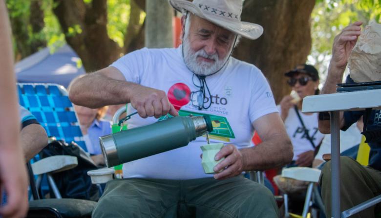 Con aroma a torta frita y música en vivo se encienden los 112 años de Croto, el pequeño pueblo rural de Tapalqué