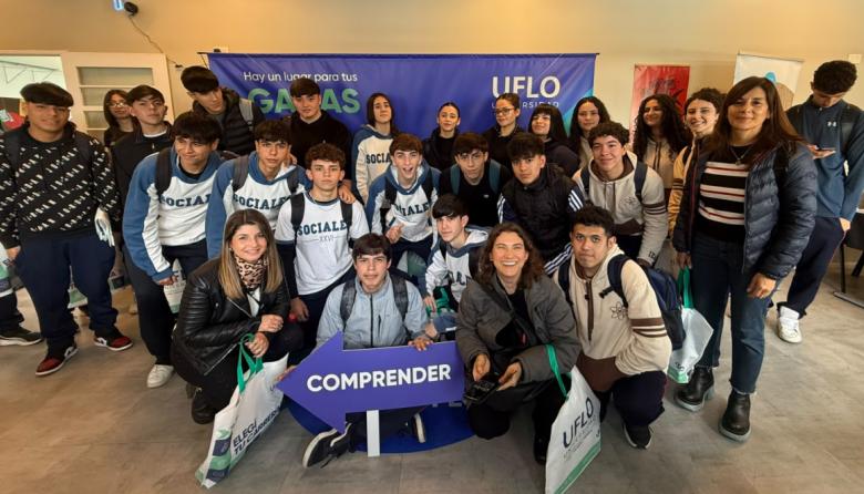 ¿Qué estudiar después de la secundaria? Una universidad de San Miguel organizó una expo para ayudar a los jóvenes a decidir