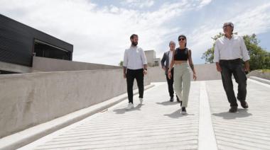 Mayra recorrió la nueva sucursal del Grupo Jack concesionario en Quilmes centro