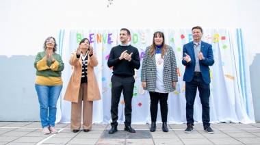 Julián Álvarez encabezó el acto de inicio de la doble escolaridad en la Escuela Primaria N° 69 de Lanús Oeste