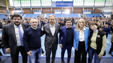 Kicillof y Magario entregaron más de 1.400 escrituras gratuitas