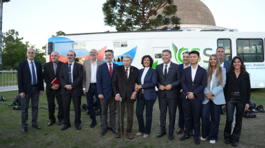 El primer Colectivo Saludable Sustentable del país se lanzó ayer en el Planetario de Buenos Aires