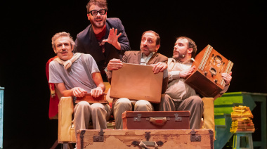 “El Funeral de los Objetos” regresa a la calle Corrientes para una nueva temporada de verano