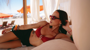 Renner enciende el verano de Punta del Este con su propuesta de club de playa en el Parador Posto 5