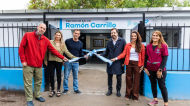 Julián Álvarez y el ministro Nicolás Kreplak inauguraron el nuevo centro de salud mental en el CAPS Ramón Carrillo de Villa Caraza