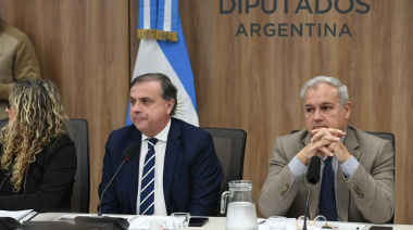 Brügge impulsa una ley para frenar los mecanismos adictivos de las plataformas y proteger a niños y adolescentes