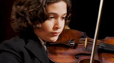 El violinista prodigio Marcos Carreras dará un  concierto de música folklórica en Palermo