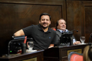 El senador provincial por Avellaneda, Emmanuel Santalla, es el autor de la Ley Provincial 15.534, que comenzará a regir desde el próximo lunes en todas las escuelas de la provincia de Buenos Aires.