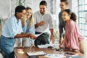 El primer empleo, en riesgo: 3 de cada 10 vacantes junior desaparecieron en apenas 18 meses