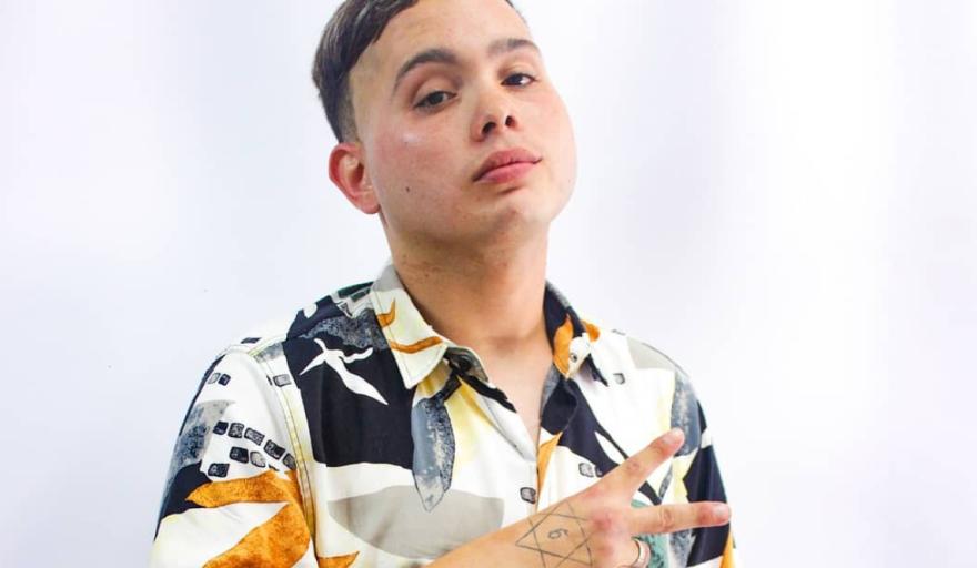 Activo Nine, el reggaetonero que superó la adversidad con música