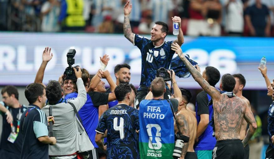 Argentina hace historia: le dio vuelta el partido a Inglaterra, ganó 2-1 y jugará la final del Mundial por segunda vez consecutiva